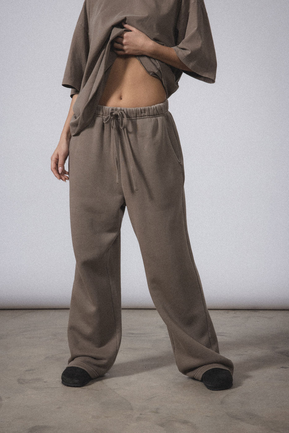 VINTAGE BROWN STRAIGHT LEG SWEATPANTS